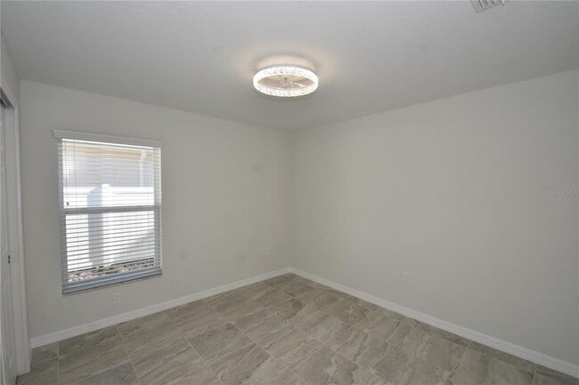 Building Photo - 11 Buttonwood Ln