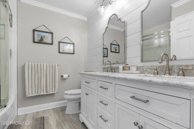 Building Photo - 6 Kindling Way