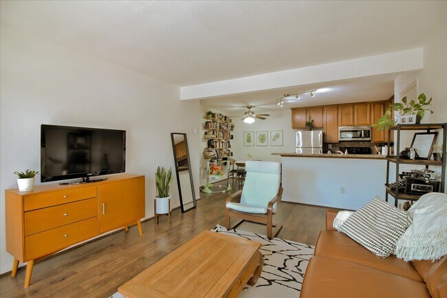 Building Photo - 3456 Castle Glen Dr