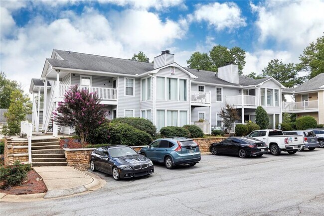 Building Photo - 910 Augusta Dr