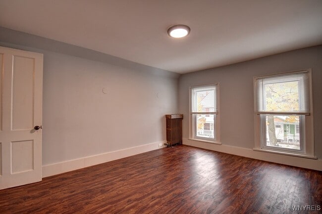 Building Photo - 36 19th St