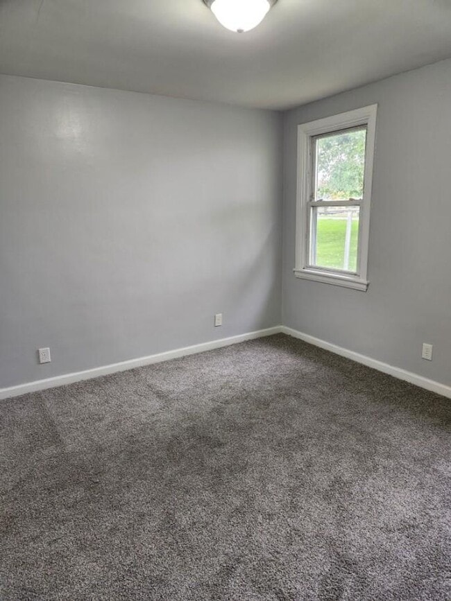 Building Photo - 1 bedroom apartment home