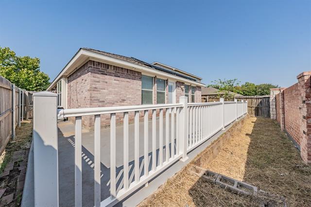 Building Photo - 8932 Sunny Hollow Dr