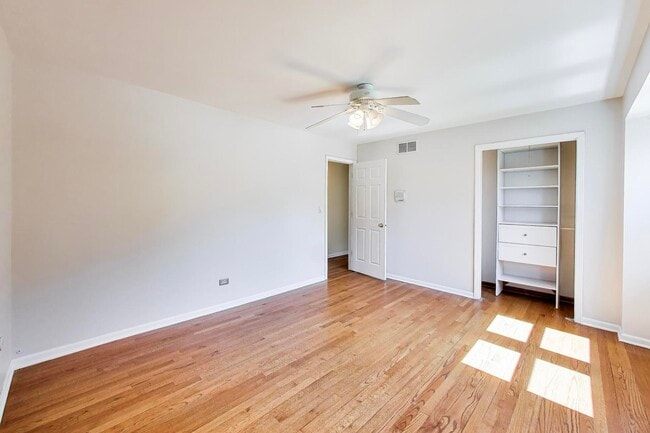 Building Photo - 1526 Carrol Ct