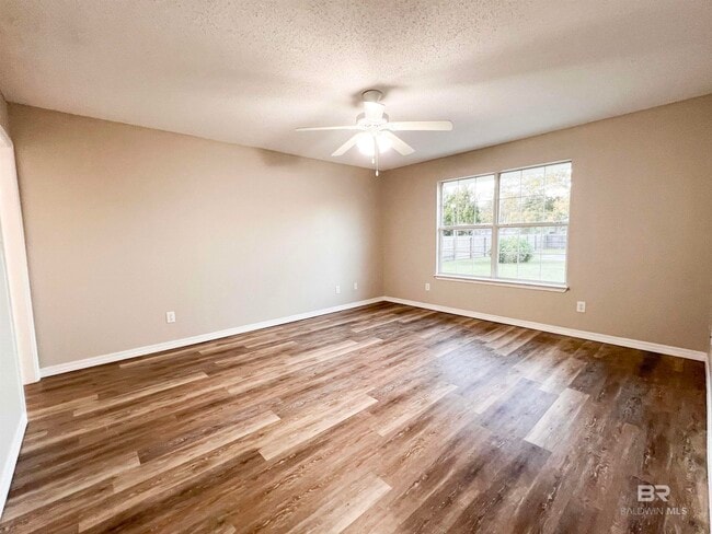 Building Photo - 17831 Fancy Blvd