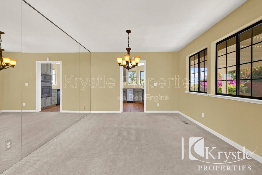 Building Photo - 152 Chesapeake Dr