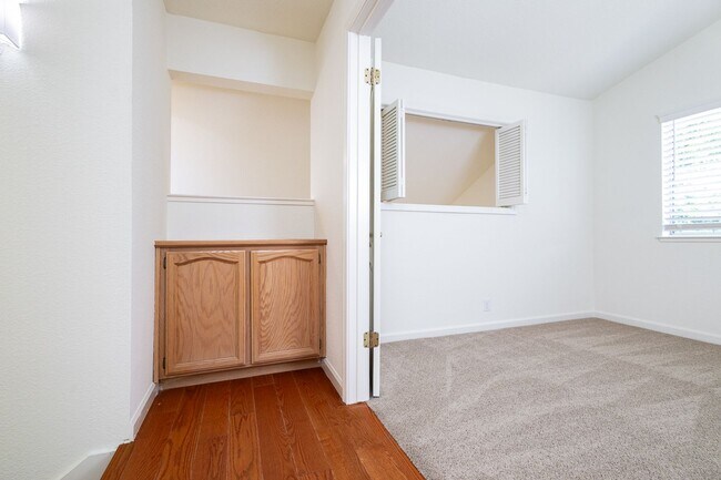 Building Photo - Stunning 2 Story, 3-Bed Home in Folsom’s Desirable Gated Community!