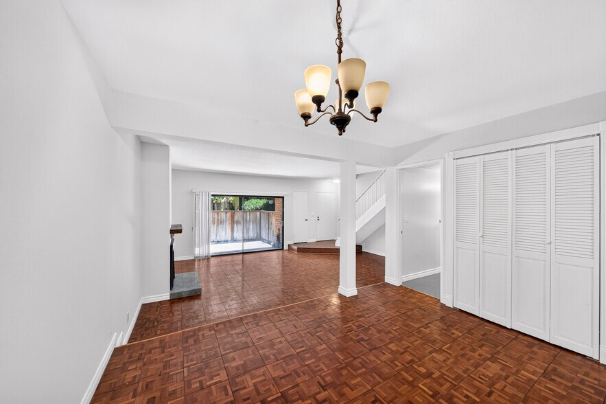 Building Photo - 3467 W 171st St