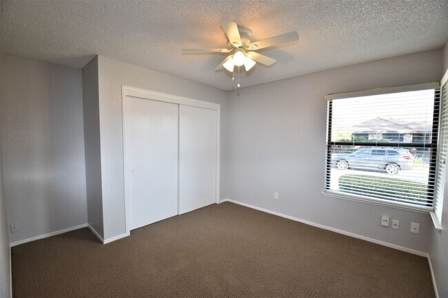 Building Photo - 67-67 Payne River Cir