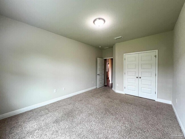 Building Photo - 9379 Pebble Stone Dr