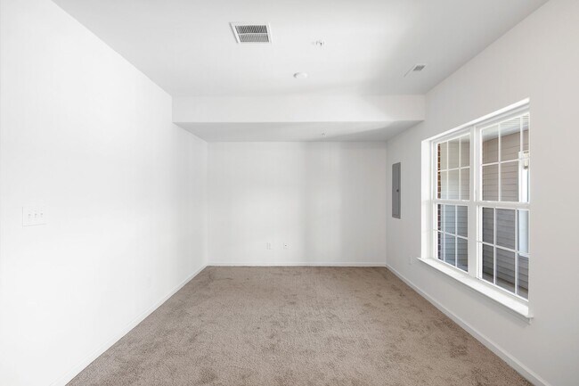 Building Photo - 415 Lenape Way