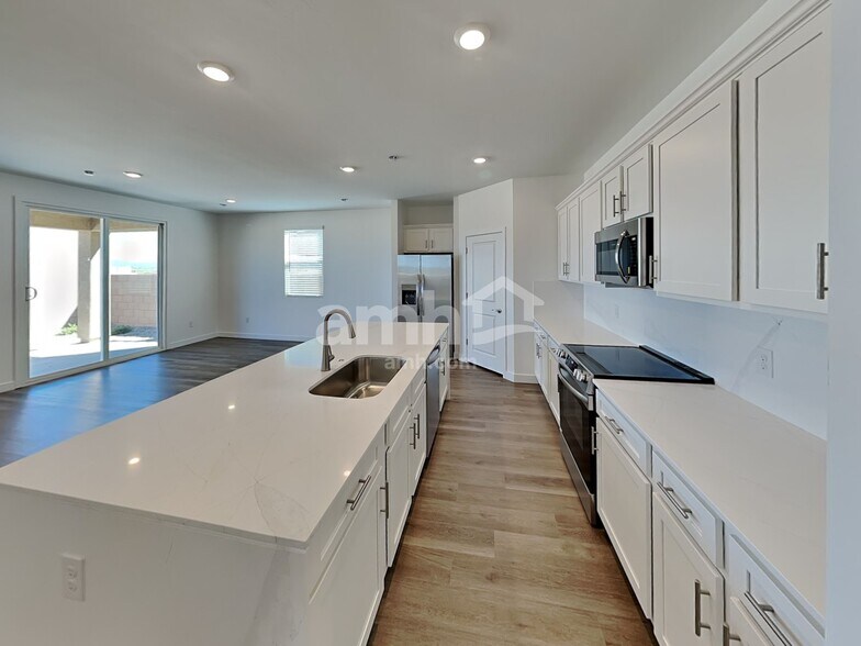 Building Photo - 9567 E Harkes Dr