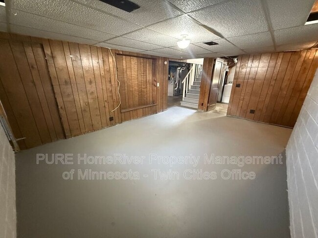 Building Photo - 2632 Toledo Ave S