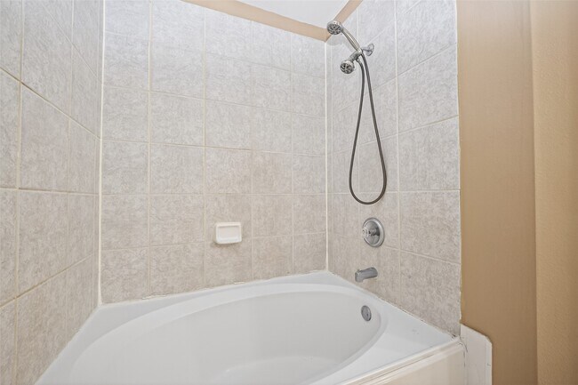 Building Photo - 15515 Waldron Cir