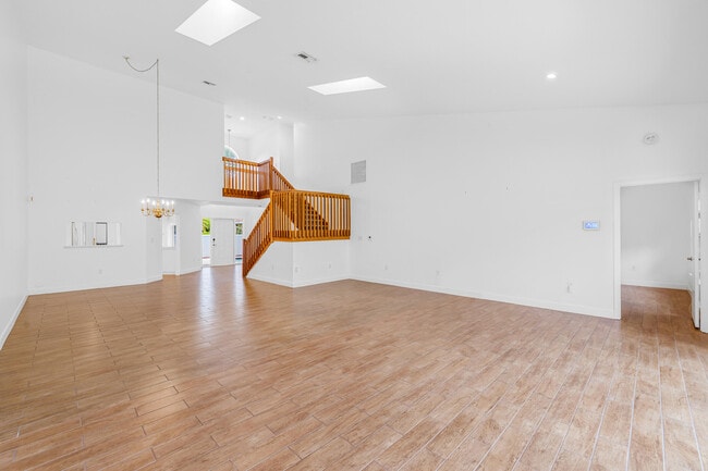 Building Photo - 4106 Carriage Dr