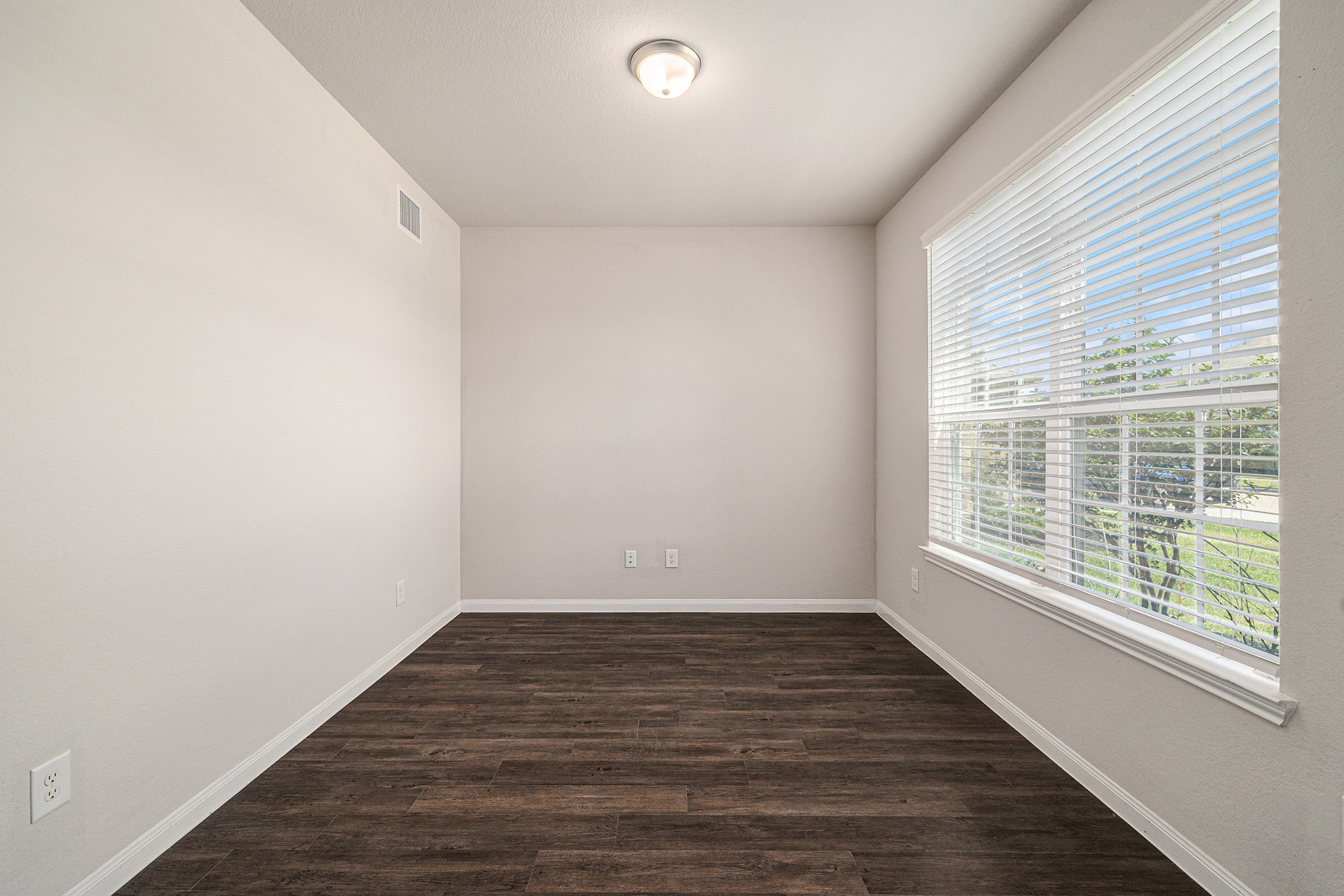 Building Photo - 7431 Merrylands Dr