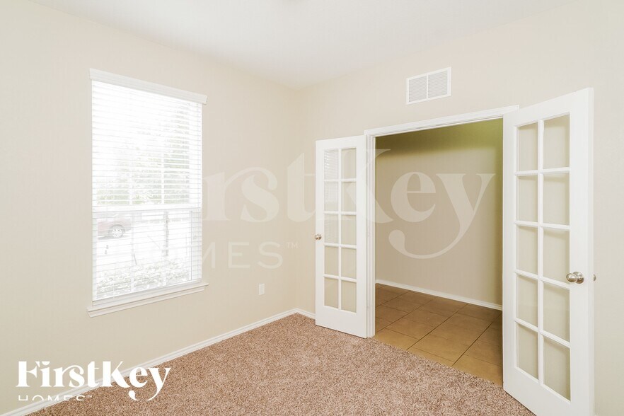 Building Photo - 10514 Century Farm Dr