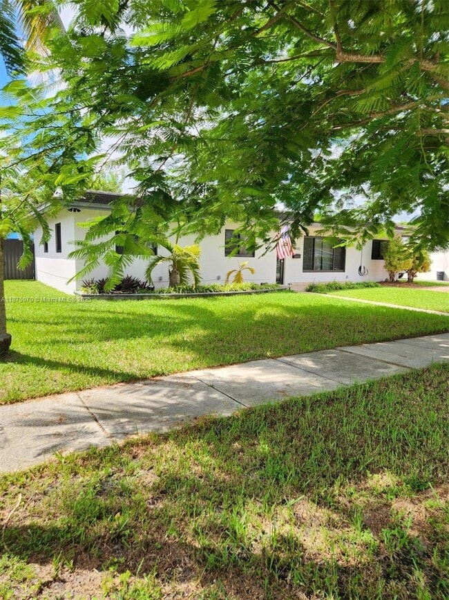 Building Photo - 10990 SW 57th St