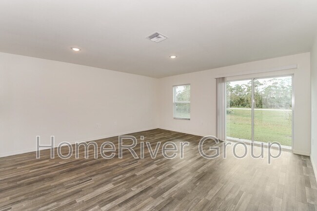 Building Photo - 4166 NW 40th Ave