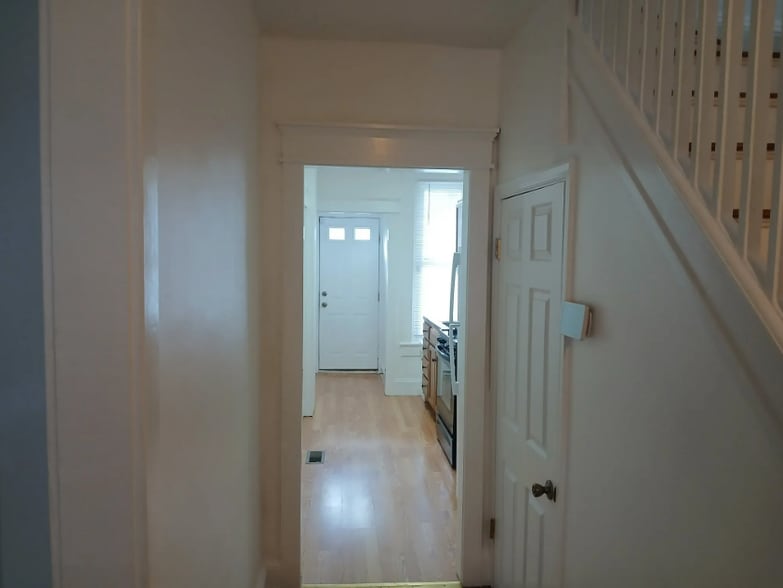 Hallway that leads to kitchen - 2624 Garrett Ave