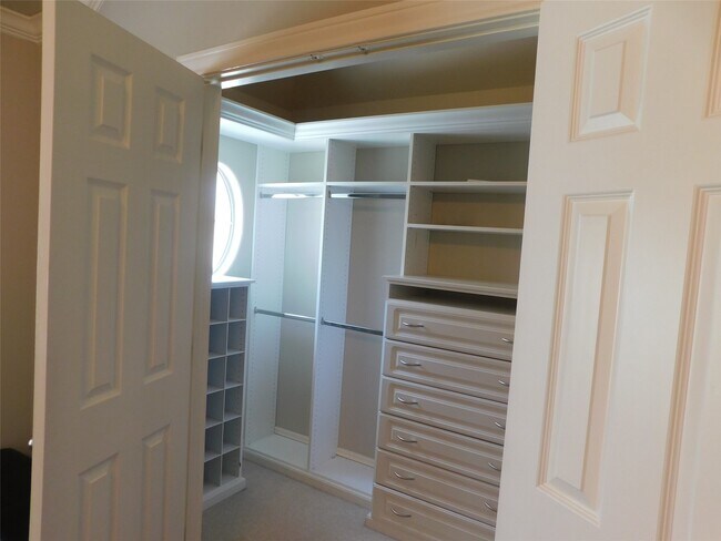 Building Photo - 2615 Starboard Point Dr