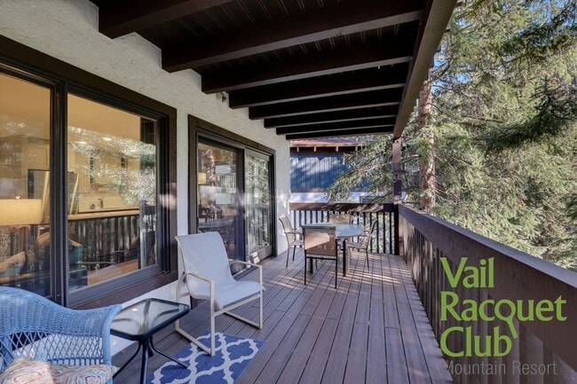 Building Photo - 4660 Racquet Club Dr
