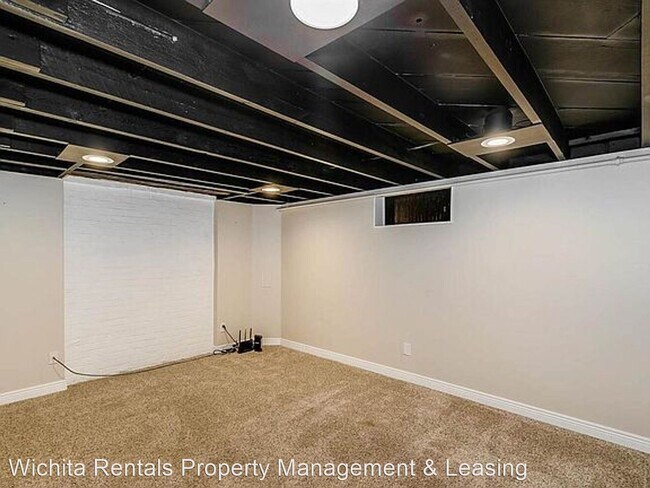 Building Photo - 2 br, 2 bath House - 853 N. Faulkner