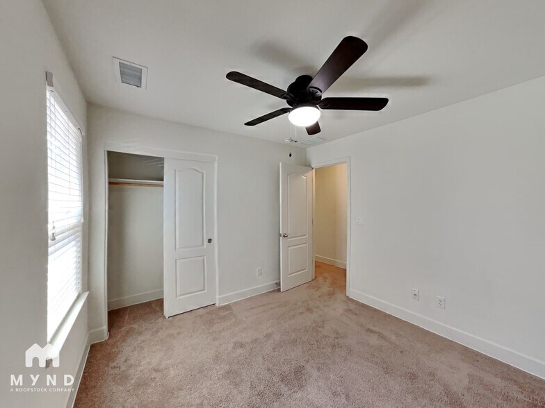 Building Photo - 11680 Cervino Dr