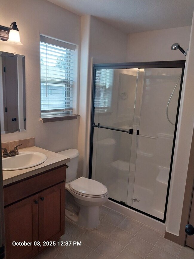 Building Photo - 1116 SE Millright Ave