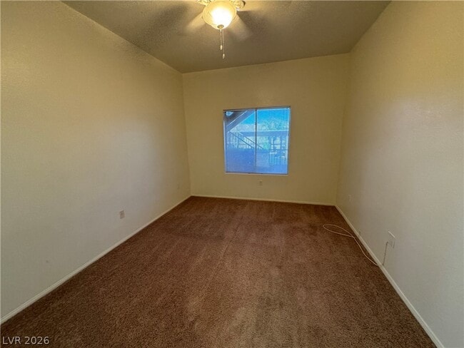 Building Photo - 2305 W Horizon Ridge Pkwy