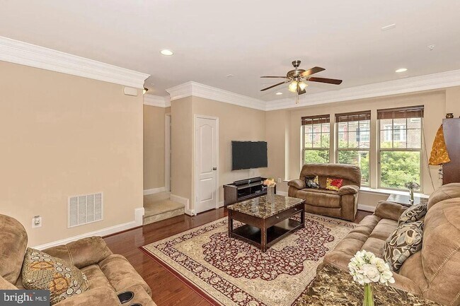 Building Photo - 11882 Country Squire Way