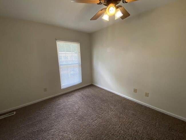 Building Photo - 1108 Tiger Blvd