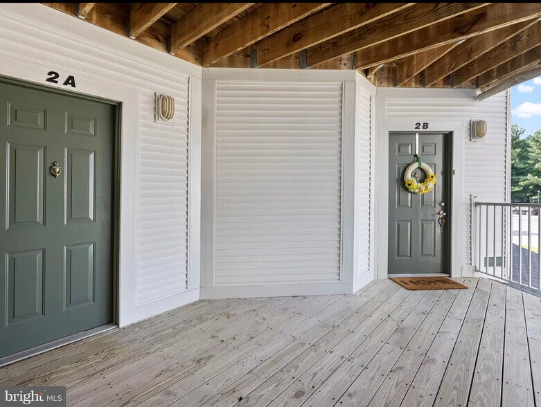 Building Photo - 2010 Starlight Ln