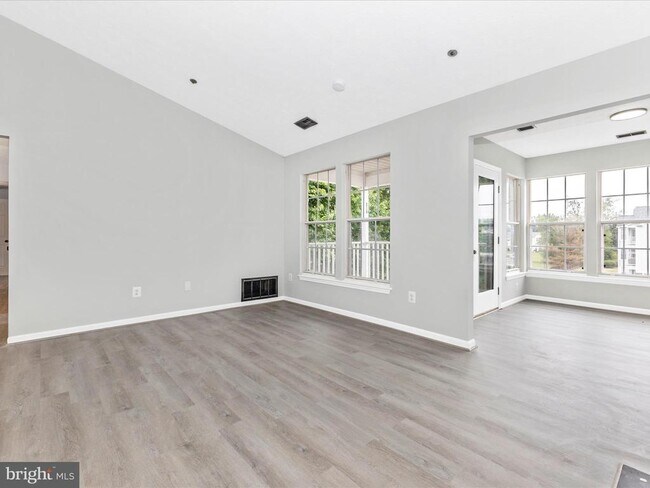 Building Photo - 615 Himes Ave