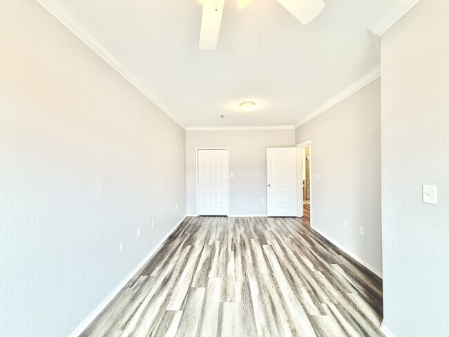 Building Photo - 2725 Via Cipriani