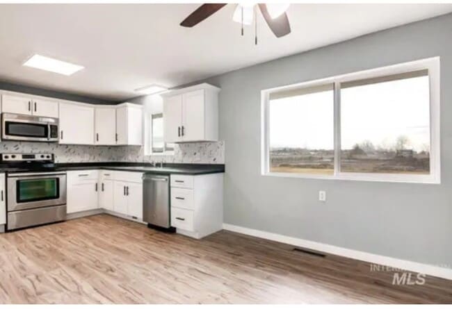 Building Photo - 1707 Baker Ln