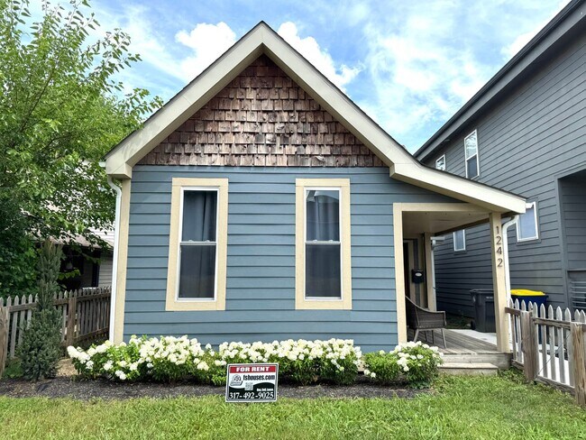 Primary Photo - 1242 Cottage Ave