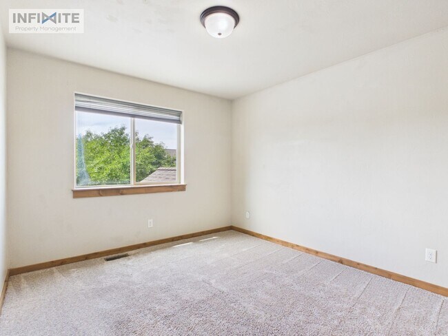 Building Photo - 50 Sage Bloom Ct