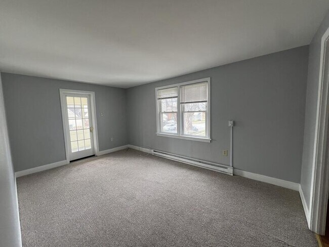 Building Photo - 232 2nd St