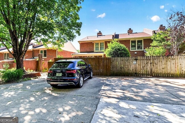 Building Photo - 6117 Queen Anne Ct