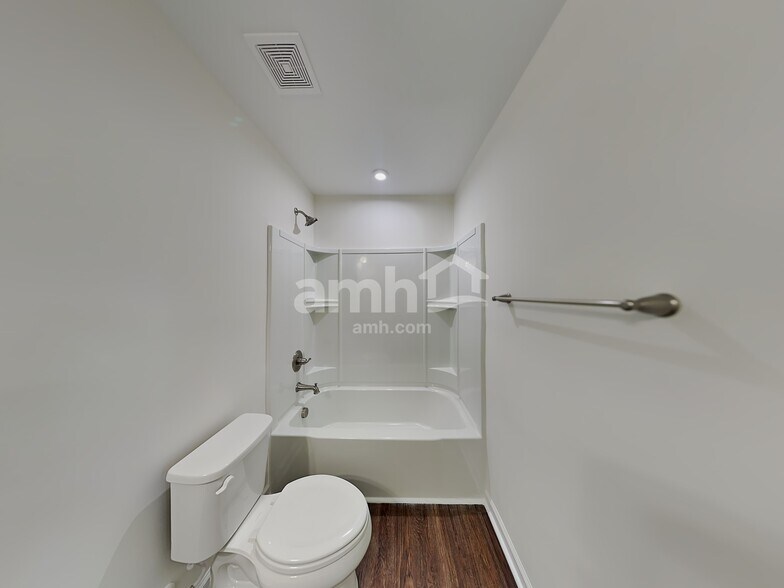 Building Photo - 661 Hamilton Park Dr