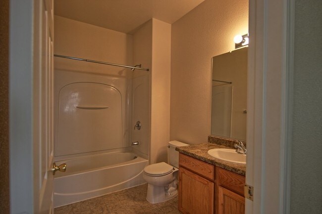 Building Photo - Willow Way Apartments