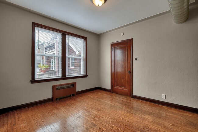 Building Photo - South City Oasis