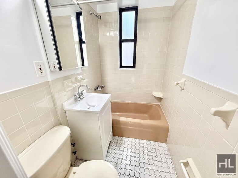 Building Photo - AMSTERDAM AVENUE