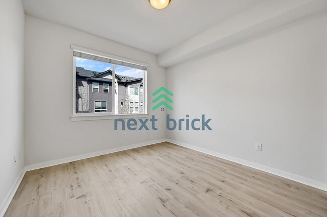 Building Photo - 3 Bed and 3 Bath Single Family Home is Available for Rent!