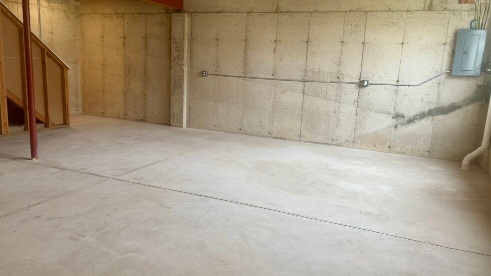 Building Photo - 7406 Chucks Way