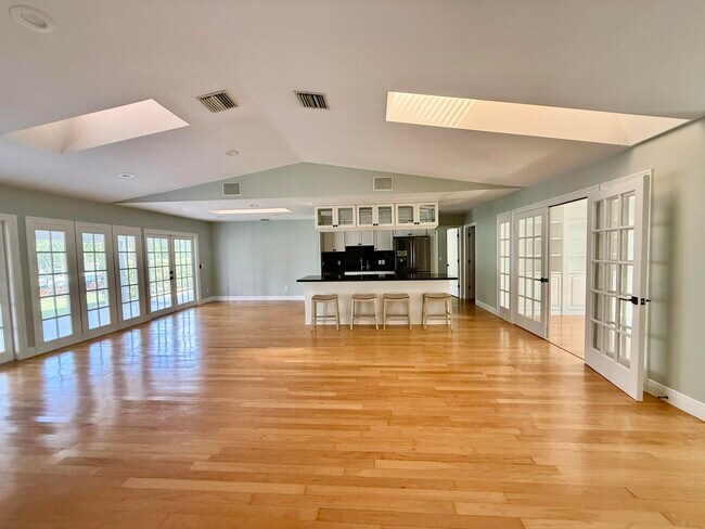 Building Photo - 1260 SW 25th Ln