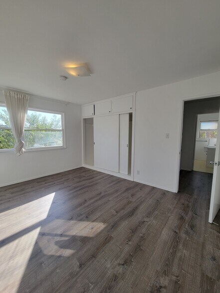 Building Photo - 3708 Corinth Ave