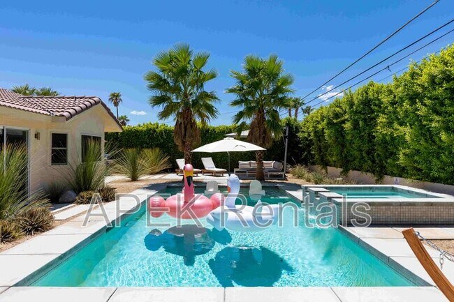 Building Photo - 2355 W Nicola Rd