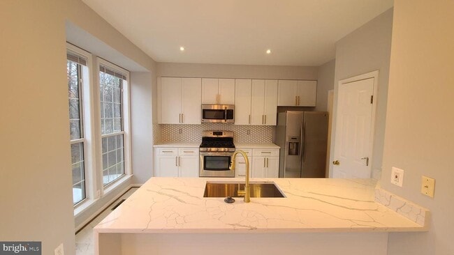 Building Photo - 47682 Sandbank Square